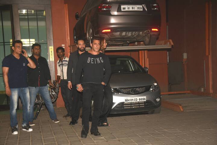 Here are some pictures of the couple snapped together at the bash...(Photo: Manav Manglani)