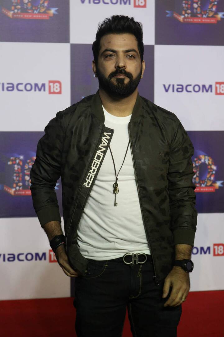Apart from Manveer, his best buddy Manu Punjabi from the reality show was alse present at the bash.(Photo: Manav Manglani)