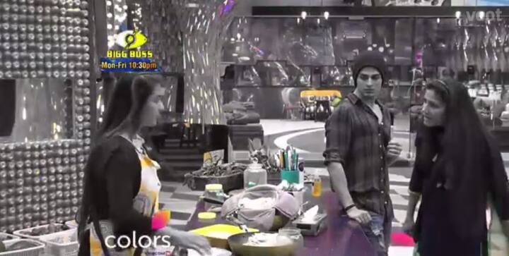 During the fight, Sapna keeps on asking Shilpa about her 'aukaat'. She kept sreaming,