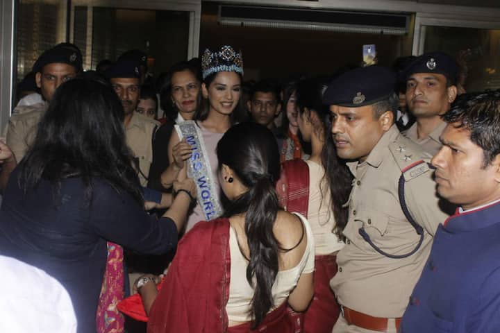 Manushi has been showered with praise for her answer in the final round. On being asked, 
