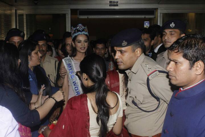 She was crowned the new queen by Miss World 2016 winner Puerto Rico's Stephanie Del Valle. (Manav Manglani)