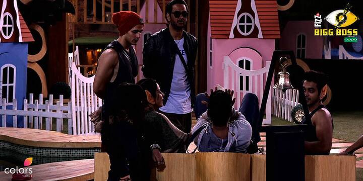 For the task, the contestants are divided into two teams. Arshi Khan, Luv Tyagi, Hina Khan and Akash Dadlani are one team. On the other hand, Hiten Tejwani, Bandgi Kalra, Puneesh Sharma and Shilpa Shinde are in one team. Priyank Sharma and Vikas Gupta are the ‘sanchalak’ of the task. (Photo: Colors)