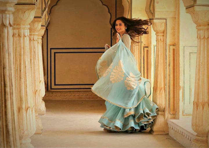 Hina doesn't stops there & went on to comment on TV actress Sanjeeda Sheikh. (Photo: Web)