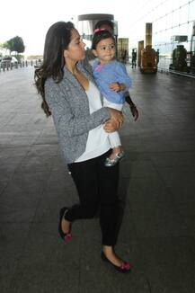 PICS: Shahid Kapoor's daughter Misha spotted with mommy Mira Rajput looking SUPER ADORABLE at Airport!