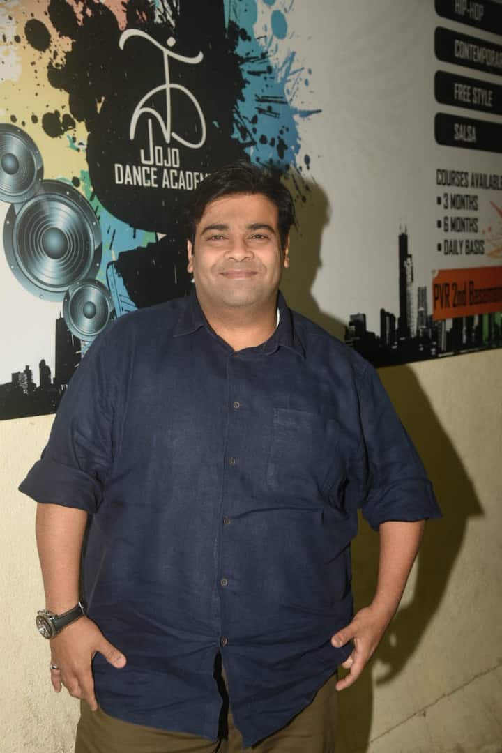 Recently, a screening of 'Firangi' was organised for industry friends & Kapil Sharma's buddy Kiku Sharda was also present. Apart from him, various other celebs also made their presence felt. Check out the pictures here...(Photo: Manav Manglani)