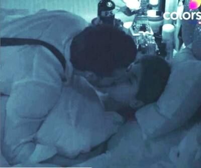 The two were lashed out for their sleazy romance inside the house that also included getting locked up inside the washroom to make out.