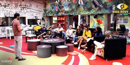 Here's how the prams were divided among the housemates. Priyank's baby sitter was Shilpa, Doll Arshi was in Vikas' pram, Puneesh's pram had Luv's doll, Hina had Akash's doll in her pram, Shilpa's baby sitter was Arshi, Doll Hina's baby sitter was Hiten, Vikas' doll was in Luv's pram, Doll Puneesh's baby sitter was Priyank and Doll Hiten's baby sitter was Akash.