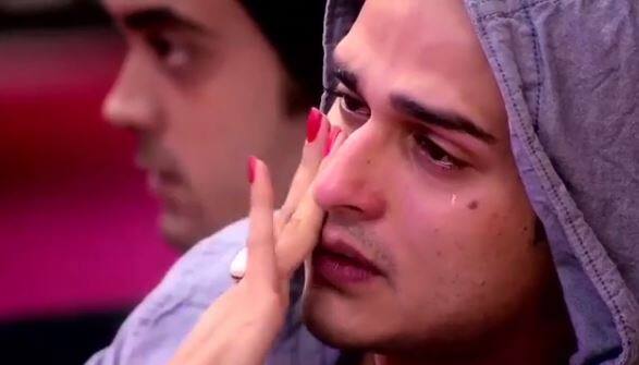 Well, we don't know how much true this story is, but this, for sure, raises questions on 'Bigg Boss' 'reality' !