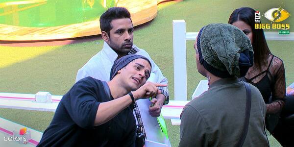 Hina & Priyank will target Vikas Gupta to take revenge from him. (Photo: Colors)