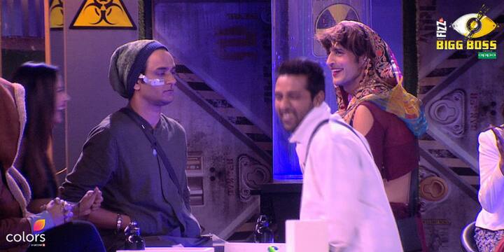 According to India Forums, While according to sanchalak Puneesh, Hina & team scored 60 points, Vikas and his team scored more by reacting less, thus going on to win the luxury budget task of this week. (Photo: Colors)