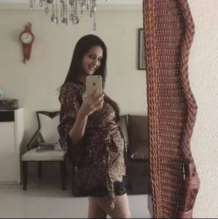 The actress kept her fans updated by sharing her beautiful baby bump pictures