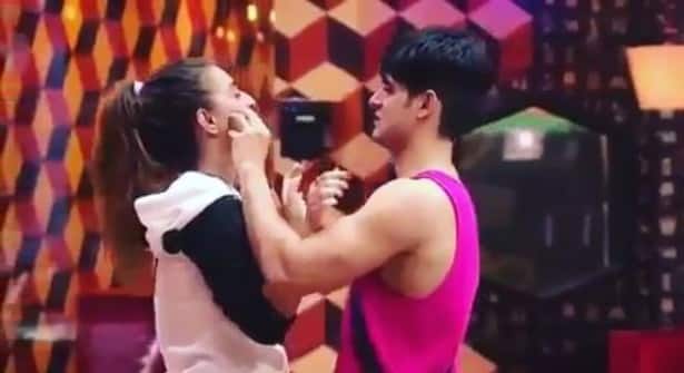 Priyank's closeness with co-contestant Benafsha Soonawalla also resulted in various controversies for both of them & his girlfriend Divya Agarwal even broke-up with him for the same reason. (Photo: Colors)