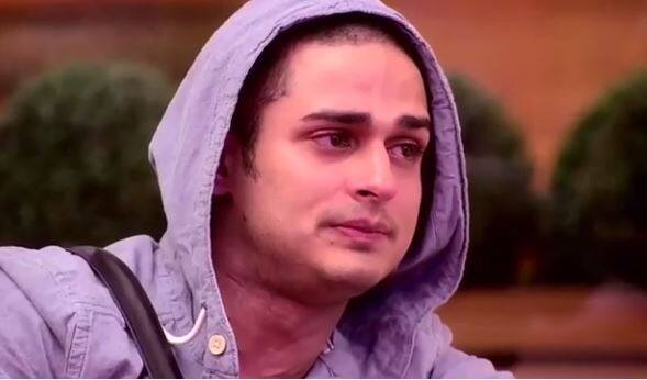Priyank broke-down & got demotivated after Divya's visit. He was seen missing his mom as well. During last week's 'Weekedn Ka Vaar', Priyank even confessed in front of Salman that he wants to meet his mother. (Photo: Colors)