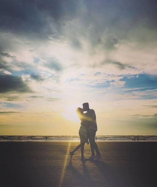 10 hours later, Suyyash shared yet another lip lock picture of them and this time he writes a long love note for his wifey cum friend Kishwer. It read -