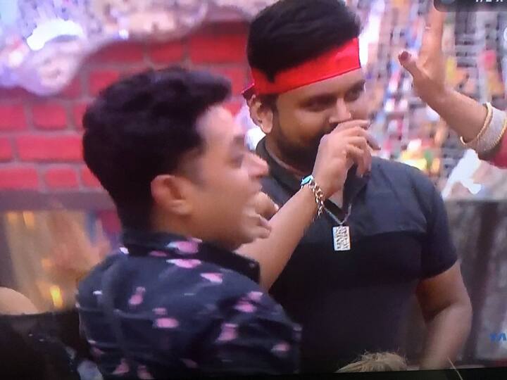 But in real life, Chintan is a very fun loving person and we saw the glimpse when he accidentally smiled twice in this season breaking his all 3 seasons record. 