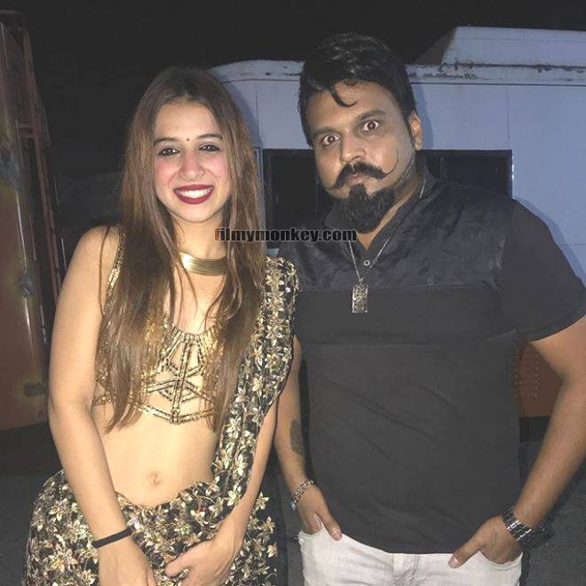 And here's another person who can vouch about that. Benafsha Soonawalla caught up with 'Jallad' right after her eviction about a month ago. It was Chintan first who uploaded this picture recently, post with Ben shared it too and with a cute message for him.