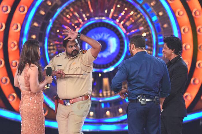 From BB 7 to BB 11, Chintan may come across as a scary man on stage but in real life he attends events, click pictures with fans, selfies with stars and yes! he smiles a lot. (Pic: Colors)