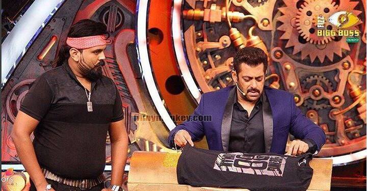 Chintan is being loved never like before in the current season of 'Bigg Boss 11' and as per reports he wanted to participate as a contestant in the show before he was hired as 'Jallad'. So do we see him on the show in the coming seasons...is something to watch out for? You guys tell us if he does, would you support him?