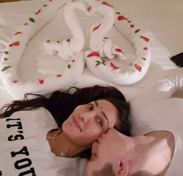 Sofia has shard some lovey-dovey pictures from her honeymoon on Instagram with the caption, 