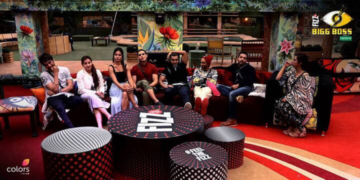 Coming back to 'Bigg Boss 11', the show is inching towards its end & it'll be interesting to see who will finally win the show. Stay tuned for more updates! (Photo: Colors)