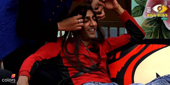 From putting wigs on the housemates' heads to feeding them forcibly and even chasing them all over.. this task came out very entertaining until it was Vikas' turn!