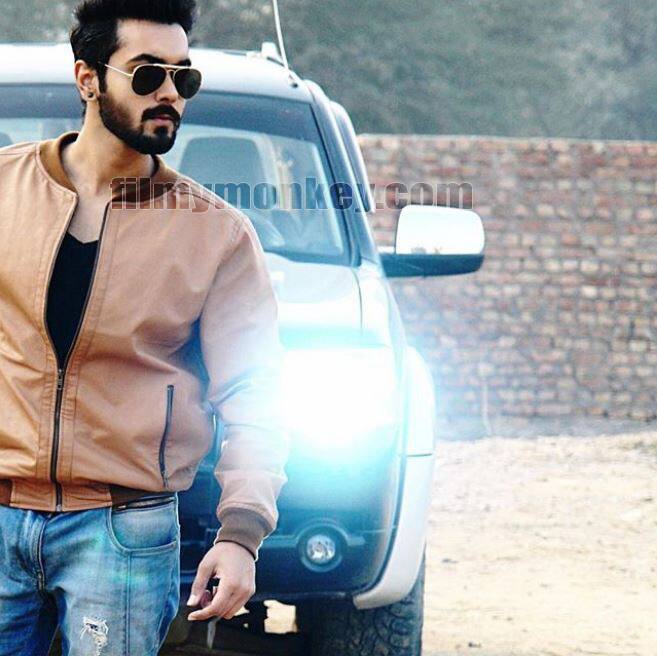 Check out another unseen look of the dashing Luv Tyagi donning a beard. Luv is seen in a stubble inside BB 11 house but never a beard. And this picture also reminds of Salman's look.