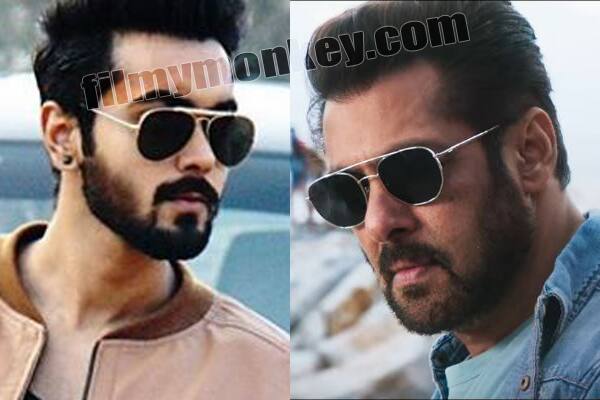 If you don't believe us, look at this! The similar aviators and that forehead with also the beard..!