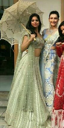 Suhana Khan spotted at a relative's Wedding & her gorgeous pics are now going viral!