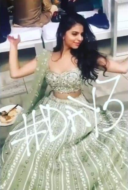 Look at the princess-like Suhana. That's a boomerang video in which she shows her 'adaa' quite elegantly