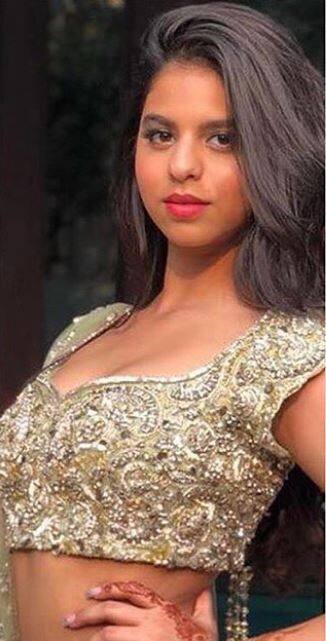 And here's the close up that proves that the Superstar's daughter is growing up to be a stunner