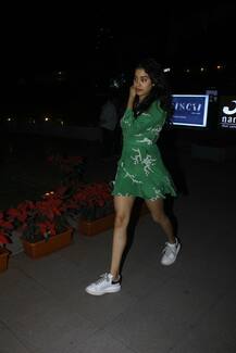 SEE PICS: Sridevi's pretty daughter Janhvi Kapoor looks STUNNING in green on DINNER DATE with Shahid's brother Ishaan!