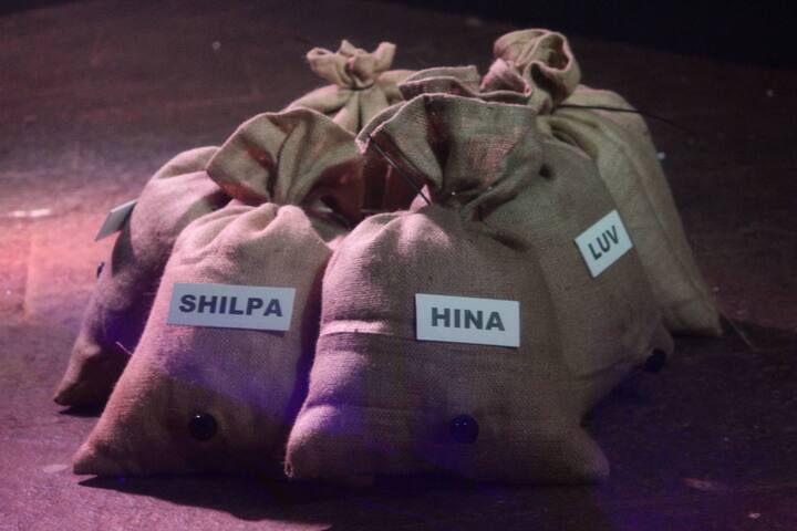 Every housemate had to save the other one's back pack put on their backs as well as save their's put on other's back.