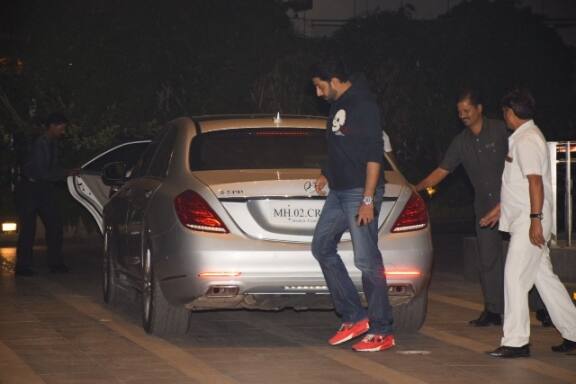 Dad Abhishek was casually clad in denims and t shirt.
