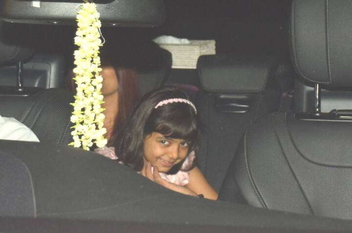 Aaradhya out on dinner with Daddy and Mommy