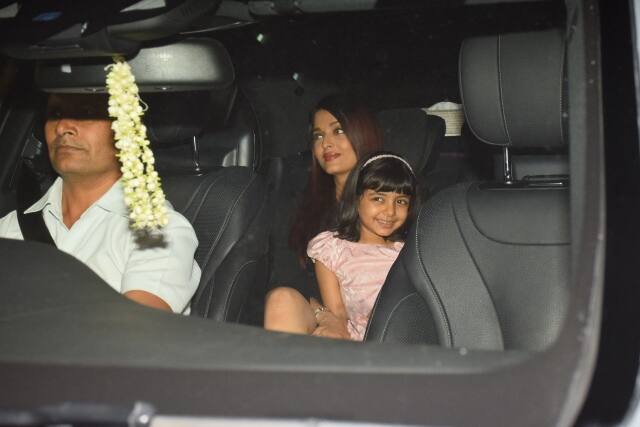 Aaradhya out on dinner with Daddy and Mommy (All pics: Manav Manglani)