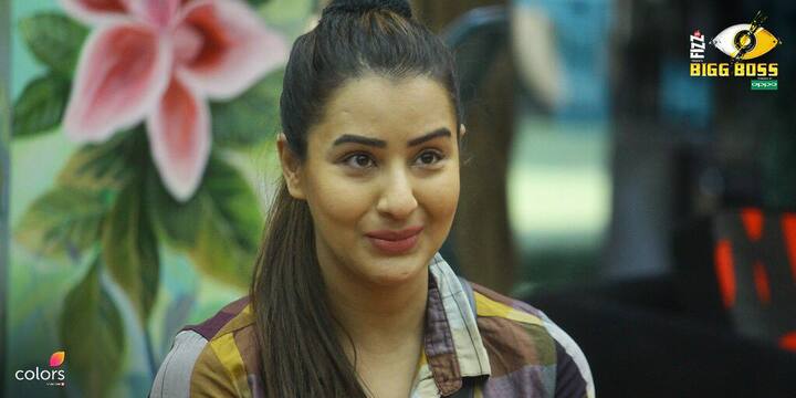 Shilpa Shinde's fans reached the mall in huge numbers and votes for their favorite contestant. Hence, Shilpa is safe from eviction this week. (Photo: Colors)