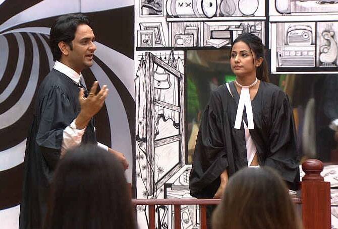 Few weeks ago 'Bigg Boss 11' contestant Vikas Gupta, who is friends with both Prince & Narula, confirmed that the couple is indeed together. While talking to Hina Khan in an unseen video, Vikas even revealed that Prince might tie the knot soon. (Photo: Colors)