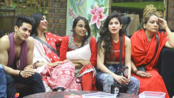 Bigg Boss 11: This EVICTED contestant all set to make her BOLLYWOOD DEBUT? Bigg Boss 11: This EVICTED contestant all set to make her BOLLYWOOD DEBUT?