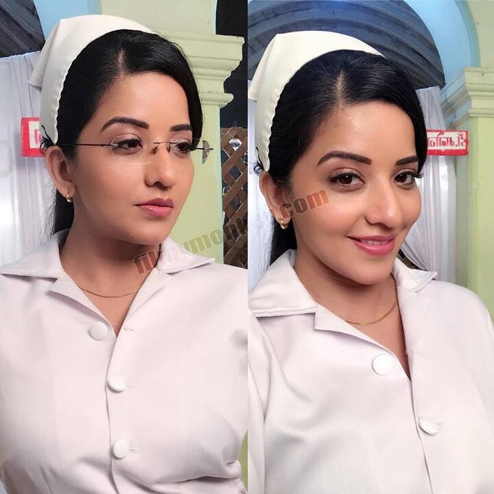 Seemlike, Mona is donning various avatars in this film and here in a nurse's avatar on the sets, Mona writes -