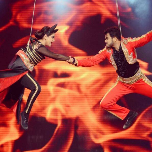 Parents to be, Jay & Pooja, were also seen shaking legs together in 'Nach Baliye 7'. (Photo: Instagram)