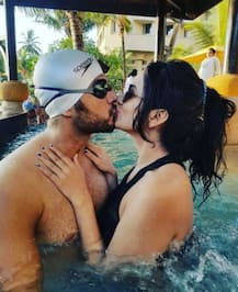 PICS: TV couple Gaurav Khanna & Akanksha off to Maldives for a ROCKING vacation!