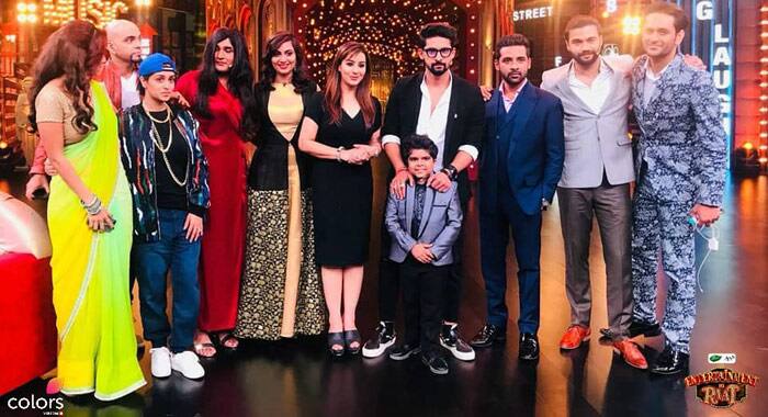 We already told you that the charmer already shot with Shilpa Shinde, Puneesh Sharma and Vikas Gupta for 'Entertainment Ki Raat' which will air soon and here's what she was spotted doing post this..... (Pic: Colors)