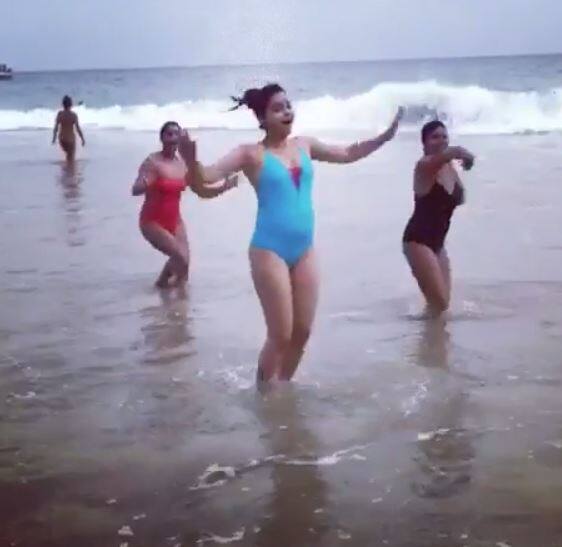 Coming back to her latest vacation pics, isn't she looking stunning? Do tell us in the comments section below! (Photo: Instagram)