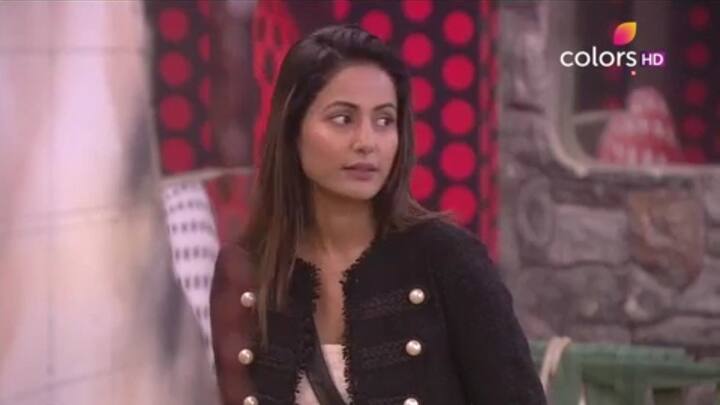 Now isn't that a bit hurtful to hear? We know that Arshi and Hina did not have a very cordial relationship inside BB 11 house but Arshi had made it clear before the party that she has invited everyone and now it's upto them if they want to come! She may not have wanted to come we understand, but not even acknowledging the invite is a bit too much!