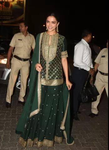 The Padmaavat star looked absolutely stunning in a bottle green Sabyasachi designed sharara that had a soft touch of royalty to it. 