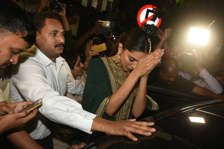 Deepika greeted fans with her signature style before leaving for home