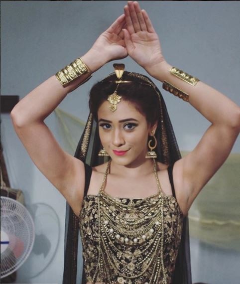 The actress in her 'Naagin' look from 'Jijaji Chatth Par Hain'