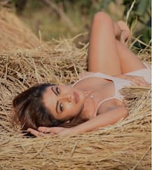 PICS: 'Uttaran' actress Sreejita De redefines HOTNESS in a SAREE in latest photoshoot!