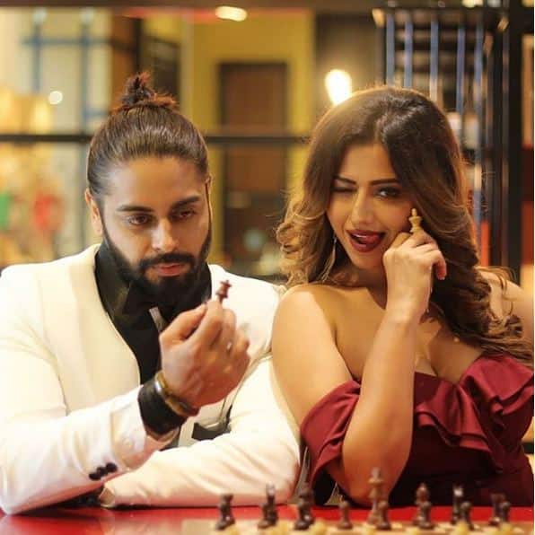 Whereas beau Jaskaran also posted this stunning pic with ladylove Ridheema & captioned it as, 