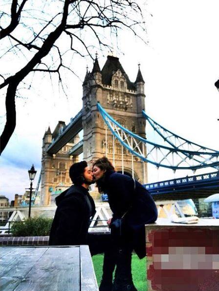 Gurmeet Choudhary & Debina Bonnerjee locking lips below London Bridge as 'an ode to love'! (Photo: Instagram)